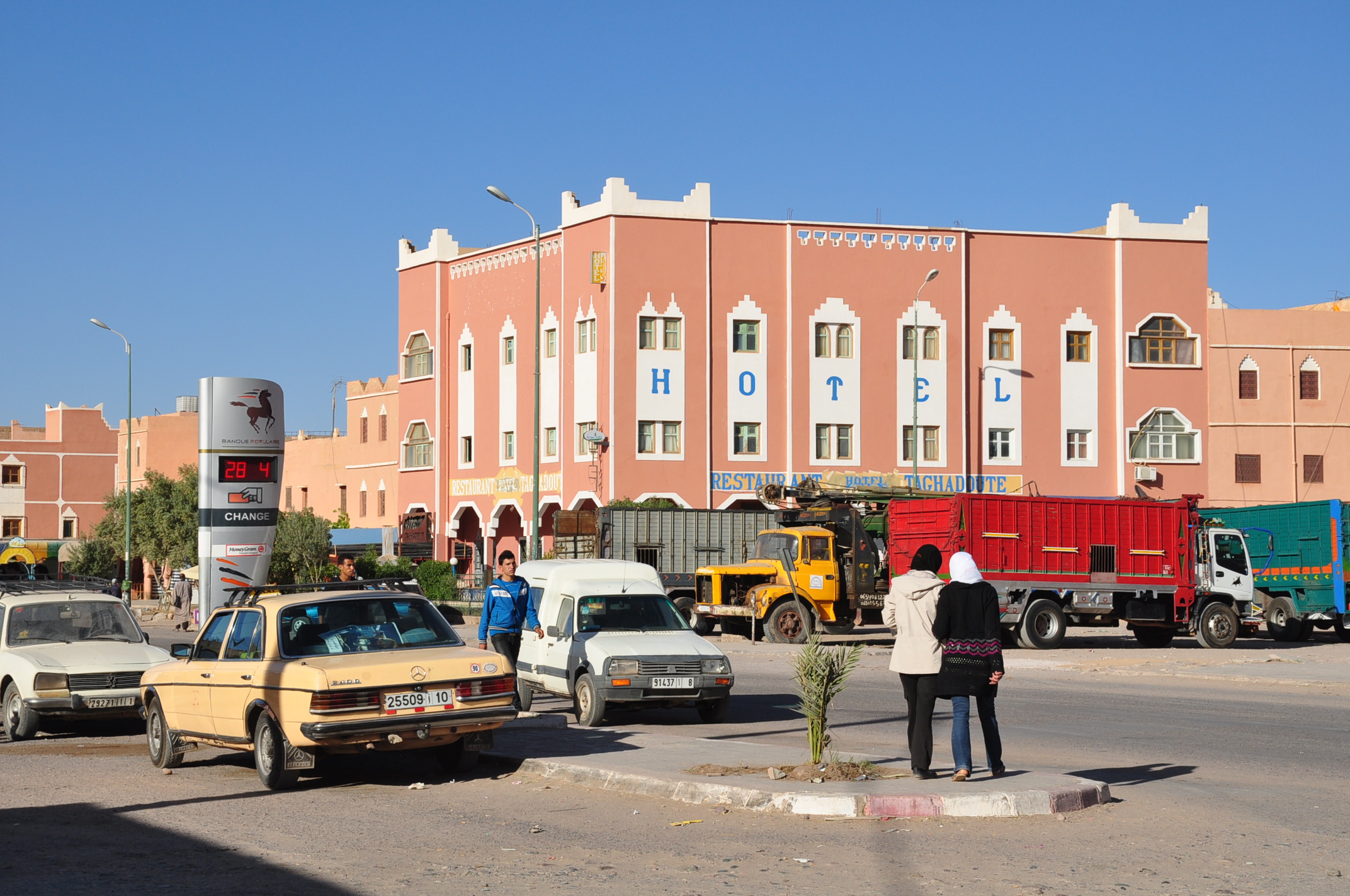 4 Days Private Desert Tour from Agadir to Merzouga